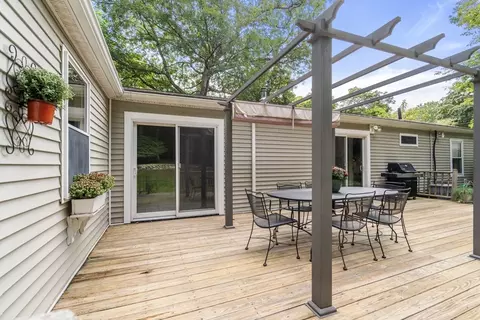 Exterior - 10 Glenview Rd, Sharon, MA 02067 photo 1 of 9