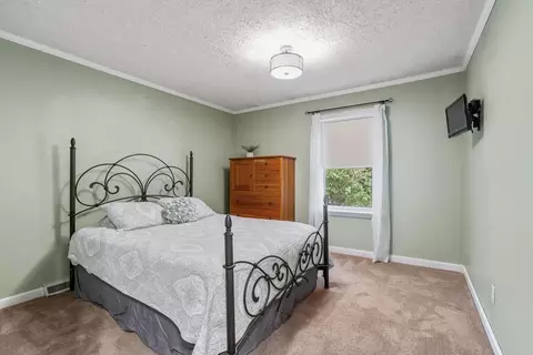 Bedroom - 10 Glenview Rd, Sharon, MA 02067 photo 3 of 5