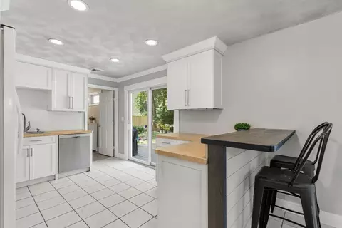 Kitchen - 10 Glenview Rd, Sharon, MA 02067 photo 1 of 3