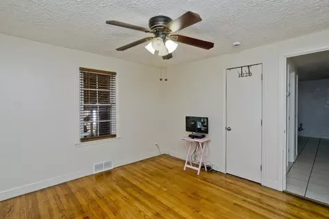 20 Rollins St, Springfield, MA 01109 photo 12