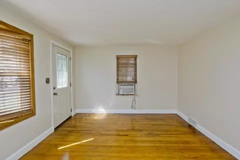 20 Rollins St, Springfield, MA 01109 photo 7