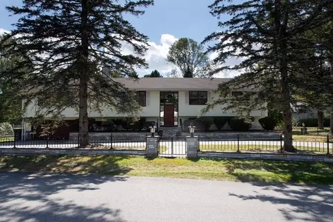 101 Gibbs St, Somerset, MA 02726