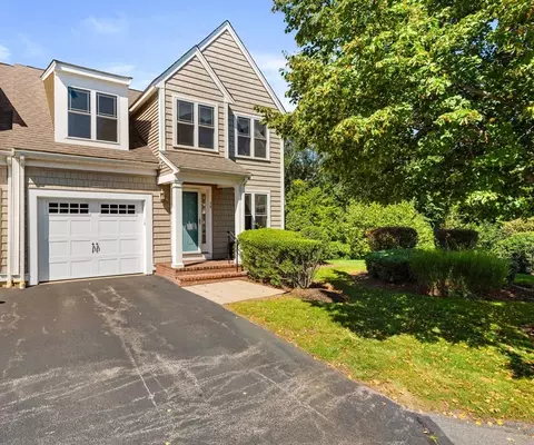 34 Barker Square Dr #34, Pembroke, MA 02359