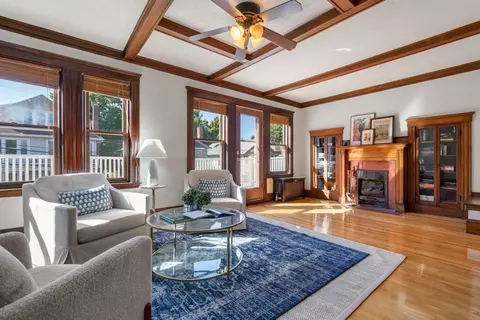 40 Commonwealth Rd #2, Watertown, MA 02472