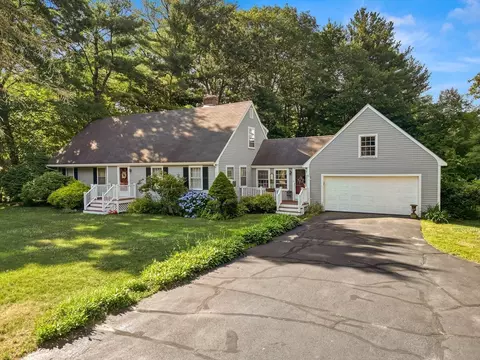 25 Winsor Ln, Topsfield, MA 01983
