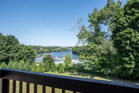 6 Centercrest Dr #6, Tyngsborough, MA 01879