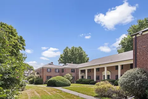 354 Lexington St #354, Watertown, MA 02472