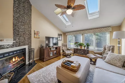 21 Tulip Cir #21, Haverhill, MA 01830