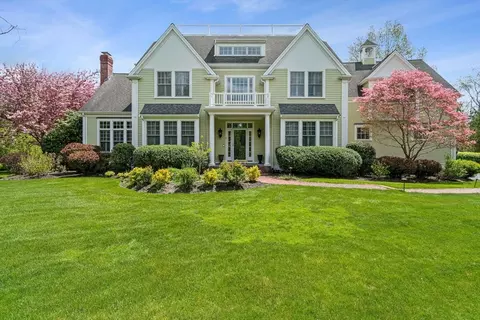 10 Old Barn Rd, Hanover, MA 02339
