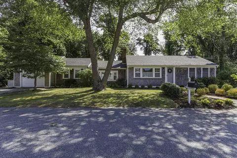 8 Richards Way, Sandwich, MA 02537