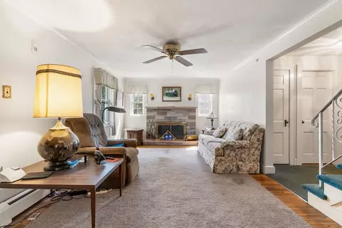 25 Centre Ln, Milton, MA 02186 photo 2