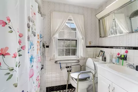 25 Centre Ln, Milton, MA 02186 photo 16