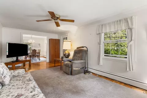 25 Centre Ln, Milton, MA 02186 photo 4