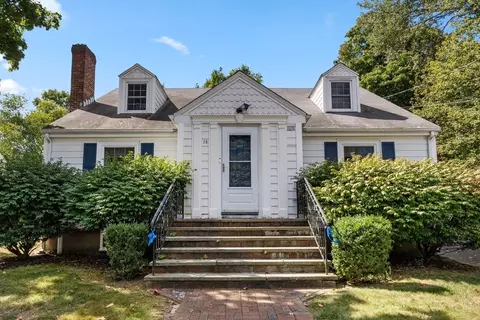 25 Centre Ln, Milton, MA 02186