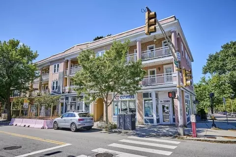 379 Walden #5, Cambridge, MA 02138