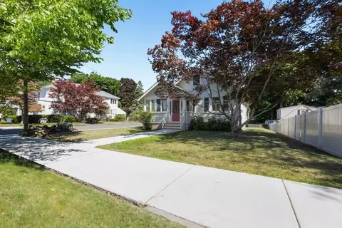 39 Sohier Rd, Beverly, MA 01915 photo 2