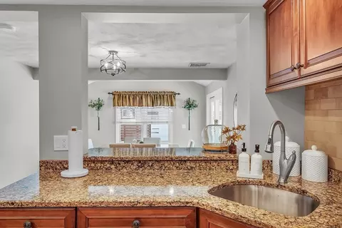 13 Griswold St, Everett, MA 02149 photo 5