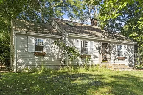 163 Pleasant St, Northborough, MA 01532