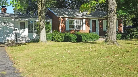 16 Brigham Rd, South Hadley, MA 01075