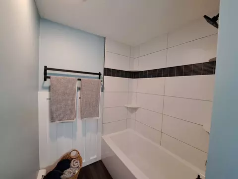 Bath - 101 Grand St, Woonsocket, RI 02895 photo 3 of 5