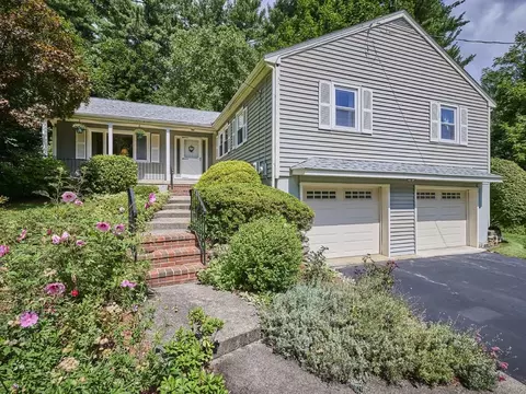 7 Winslow Rd, Chelmsford, MA 01824