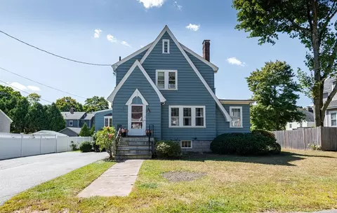 12 George St, Stoneham, MA 02180