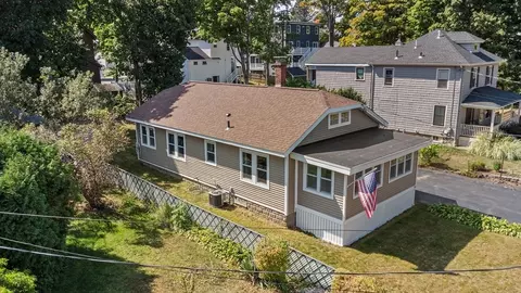 81 John St, Reading, MA 01867 photo 2
