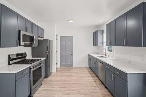 81 John St, Reading, MA 01867 photo 6