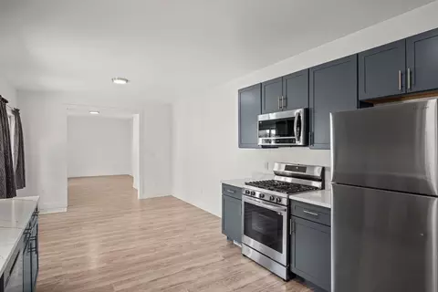 81 John St, Reading, MA 01867 photo 8