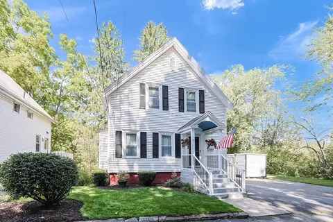 4 Riley Ct, North Attleboro, MA 02760