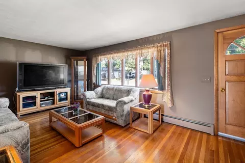 15 Carter Dr, Chicopee, MA 01013 photo 8