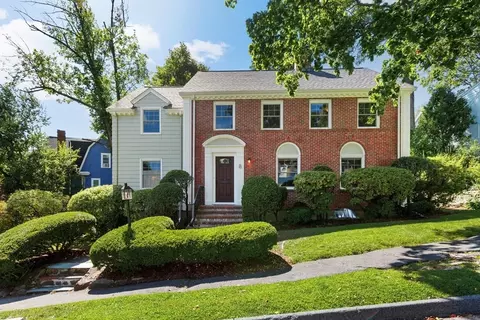 8 Monadnock Rd, Arlington, MA 02476