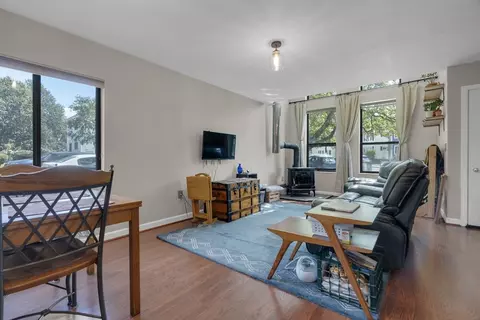 127 Governor Winthrop Rd #127, Somerville, MA 02145