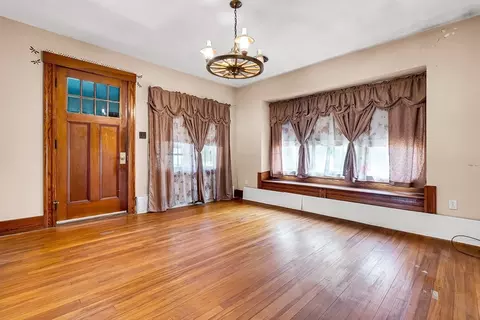 Living - 30 Nelson St, Webster, MA 01570 photo 2 of 7