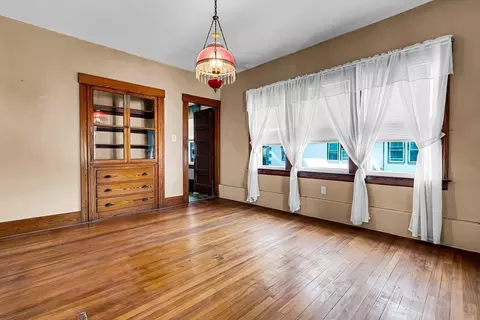 Living - 30 Nelson St, Webster, MA 01570 photo 5 of 7