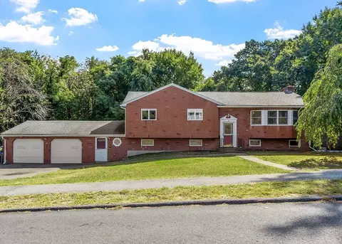 4 Princeton St, Peabody, MA 01960