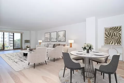 125 Coolidge Ave #506, Watertown, MA 02472
