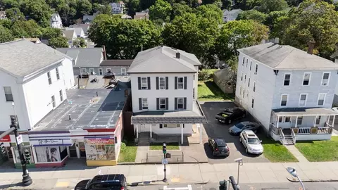 233 Lincoln St, Worcester, MA 01605