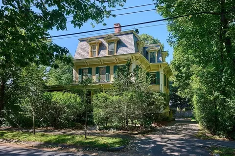 83 Pomeroy Ter, Northampton, MA 01060