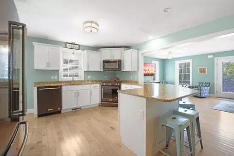 139 Onset Ave, Buzzards Bay, MA 02532 photo 15