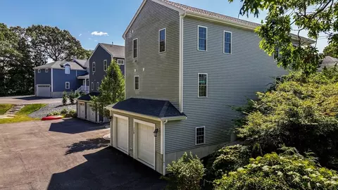 139 Onset Ave, Buzzards Bay, MA 02532 photo 35
