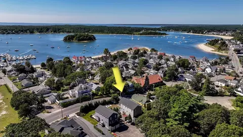 139 Onset Ave, Buzzards Bay, MA 02532