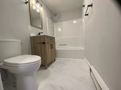 Bath - 48 Gibbs St #2-1C, Worcester, MA 01607 photo 6 of 7