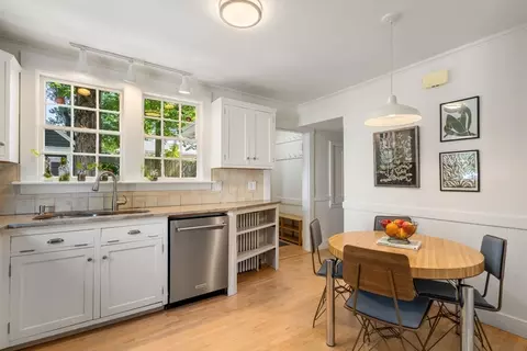 114 Garden St, Needham, MA 02492 photo 9