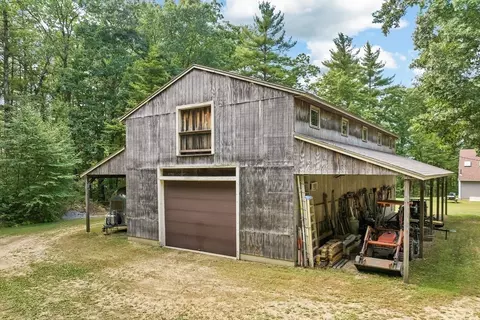 Exterior - 131 Castle Hill Rd, Windham, NH 03087 photo 6 of 7