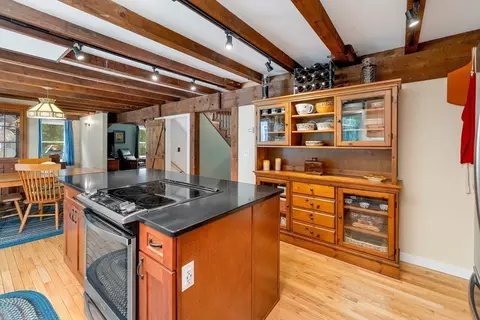 Kitchen - 131 Castle Hill Rd, Windham, NH 03087 photo 3 of 4