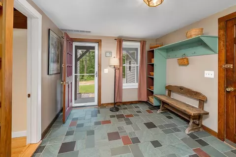 Entry Way - 131 Castle Hill Rd, Windham, NH 03087 photo 1 of 3
