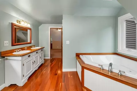 Bath - 131 Castle Hill Rd, Windham, NH 03087 photo 3 of 3