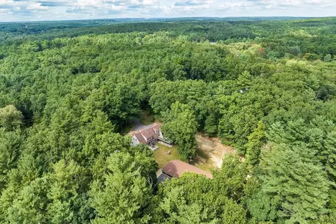 View/Area - 131 Castle Hill Rd, Windham, NH 03087 photo 1 of 1