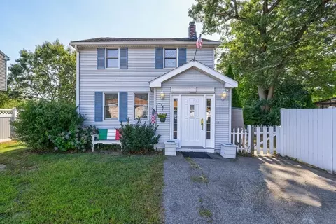 5 Bay View Dr, Shrewsbury, MA 01545